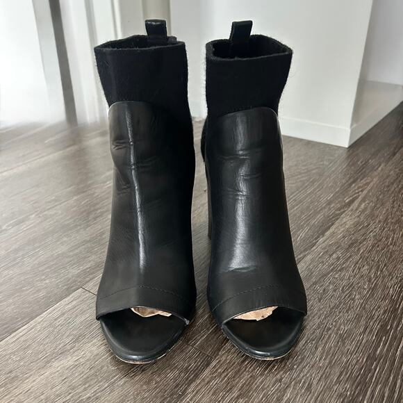 Vince Aren Black Leather Wool Open Toe Heeled Booties Size 8 Made in Italy EUC - Picture 9 of 14